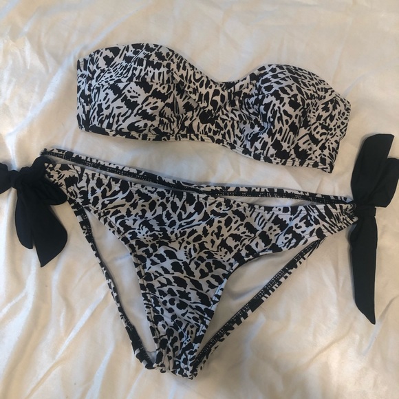 Gianni Bini Other - Gianni Bini Estilo bathing suit.